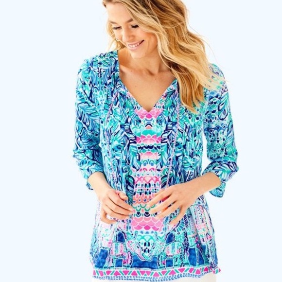 Lilly Pulitzer Tops - Lilly Pulitzer Blue Marilina Elephant Tunic Top M